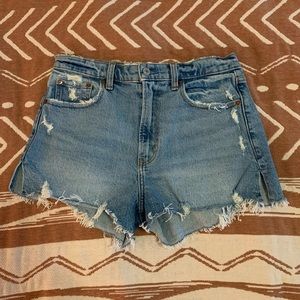 Abercrombie High Rise Mom Short